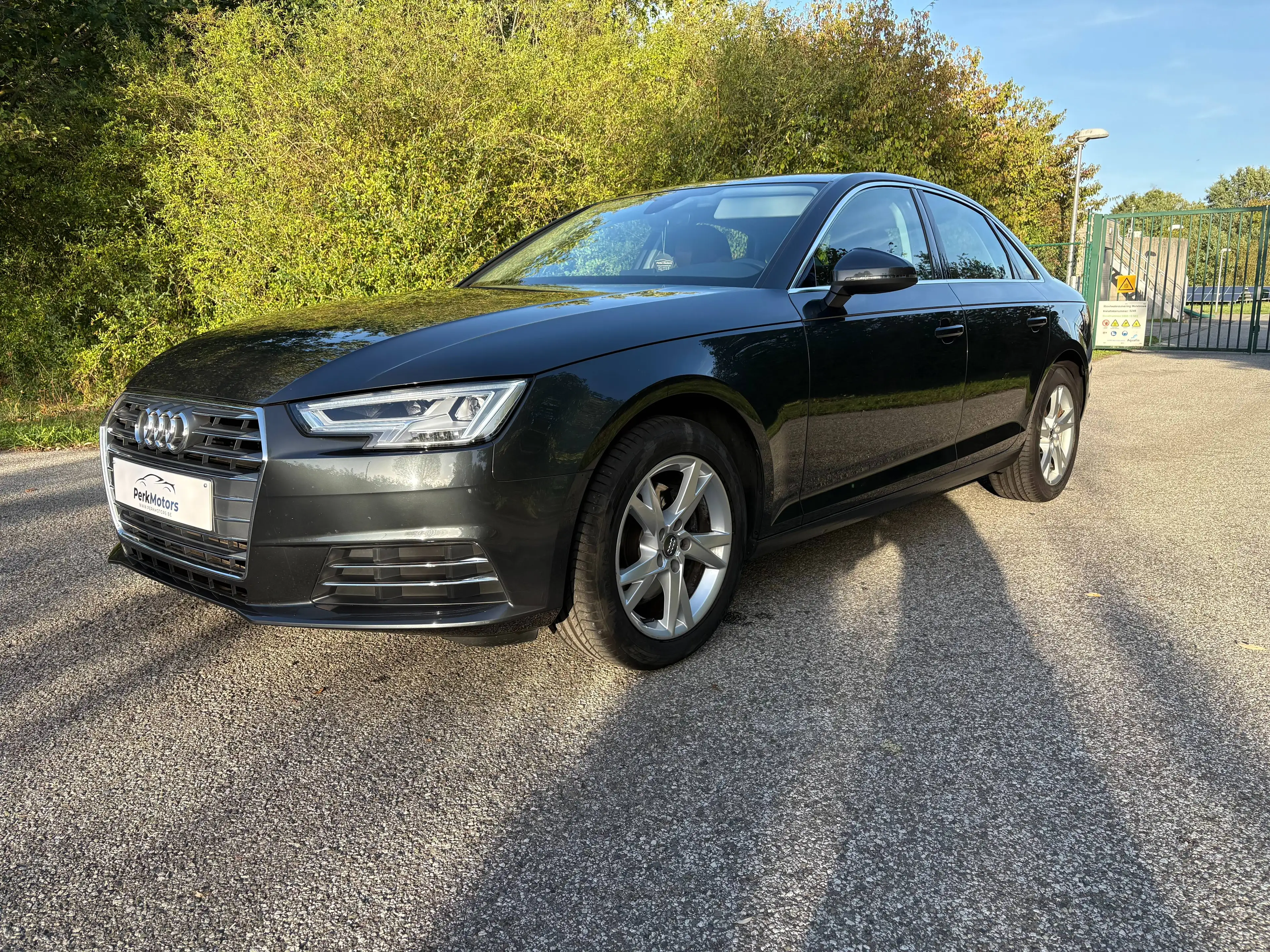 Audi A4 A4 2.0 TFSI ultra Sport S tronic - Garantie * Matrix LED * Leder * DAB
