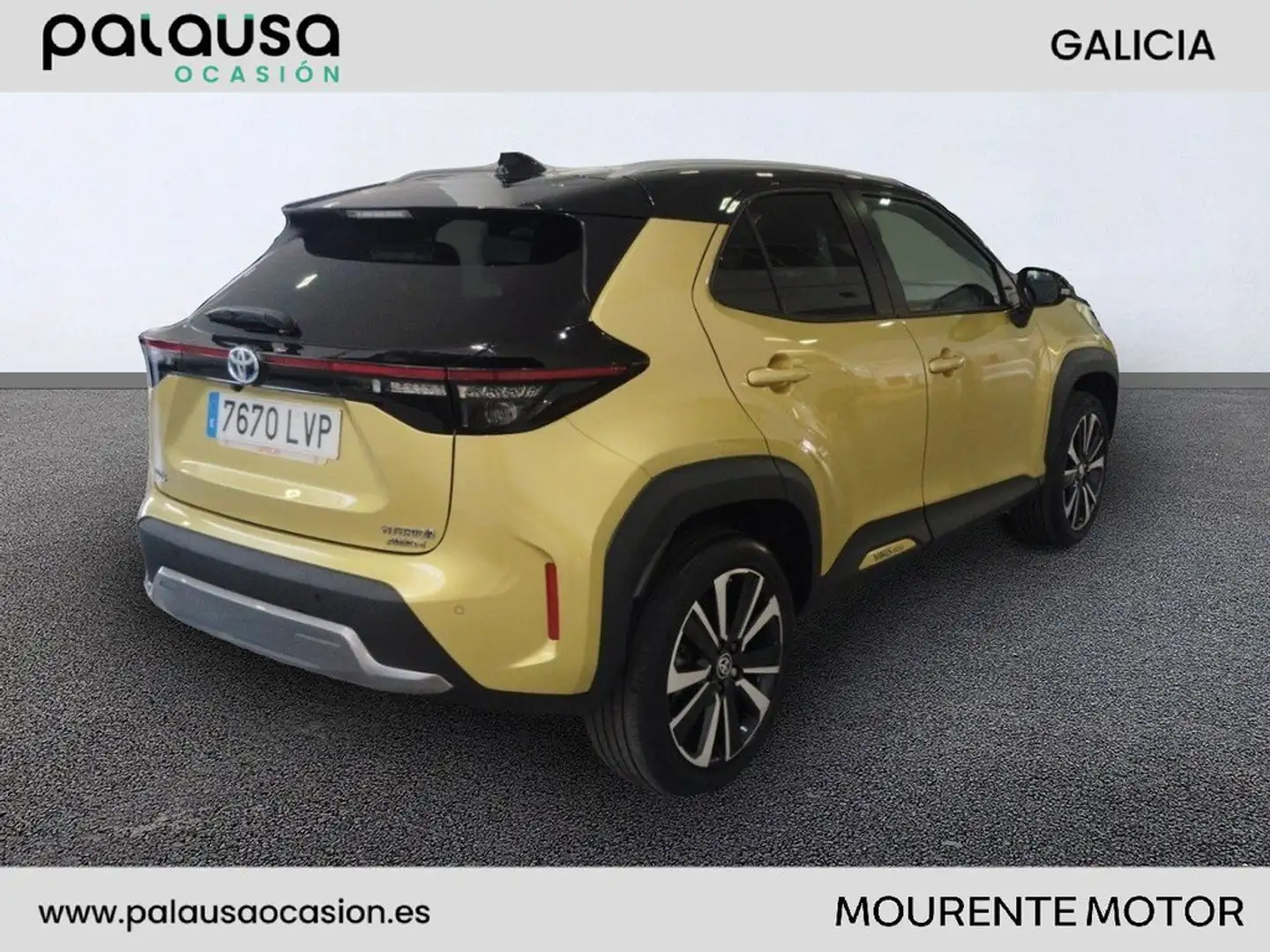 Toyota Yaris Cross 120H Premier Edition Amarillo - 2