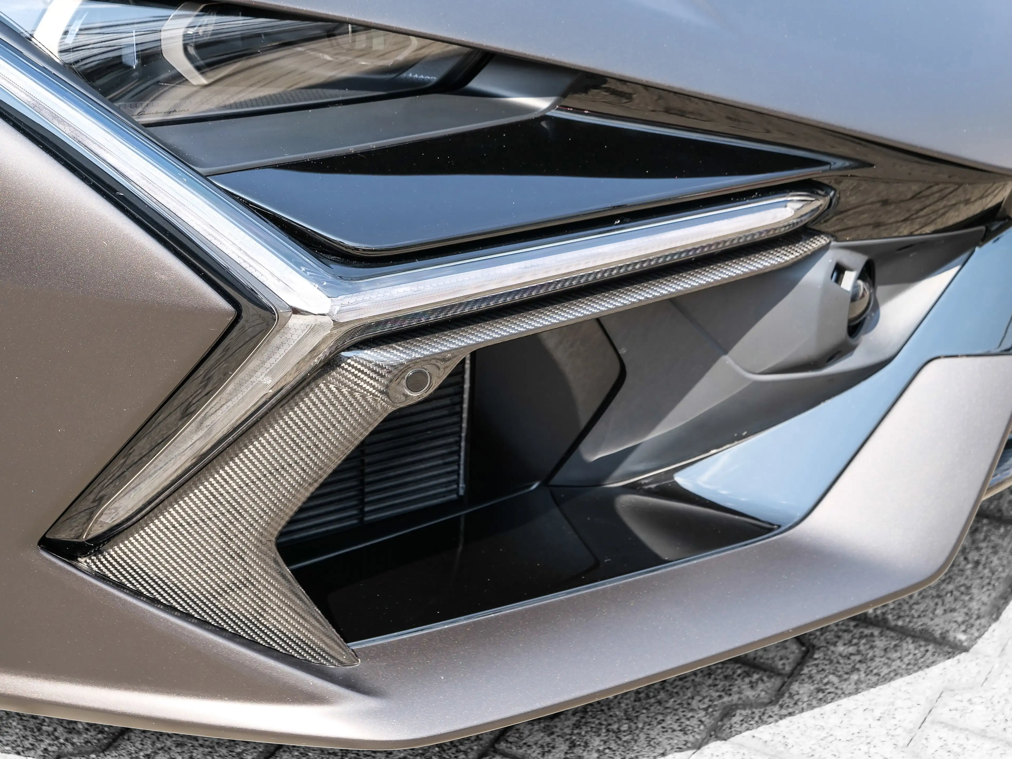 Lamborghini Revuelto Marrone Apus, Lower&Upper Carbon Pack — photo 15