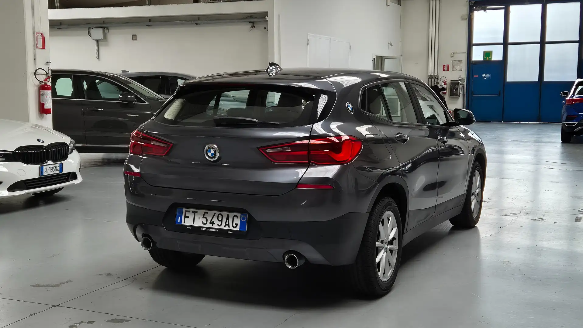 BMW X2 xdrive20d 190cv aut-PELLE-FULL LED-HEAD UP DISPLAY Grijs - 1