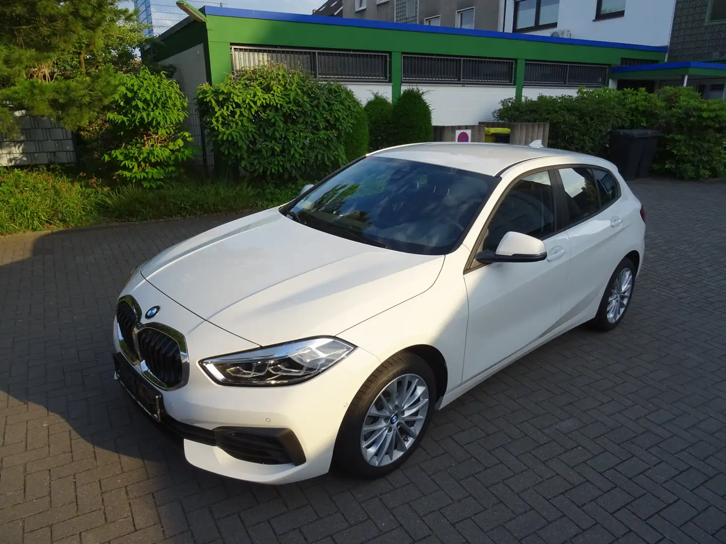 BMW 116 116 i Advantage, Sitzhz., LED, PDC, Navi, Alu 17" Beyaz - 2
