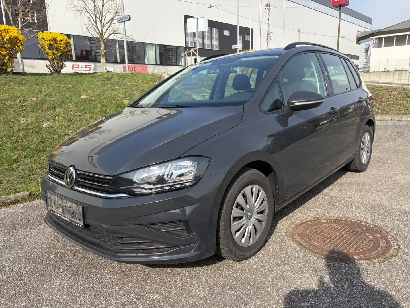 Volkswagen Golf Sportsvan 1,0 TSI Grau - 2