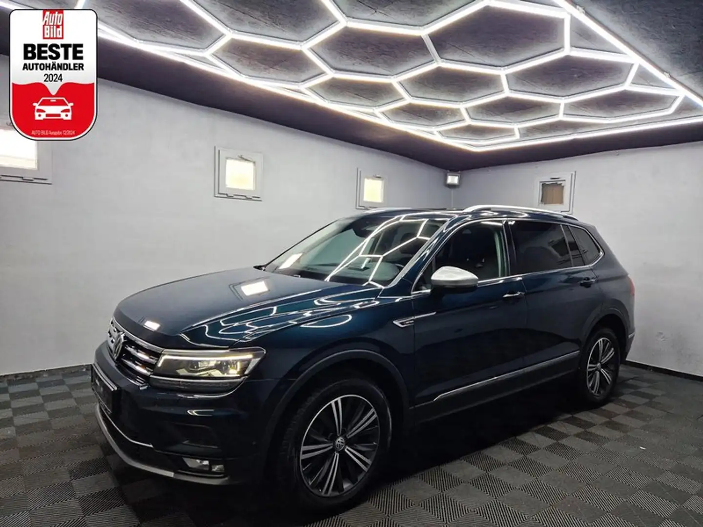 Volkswagen Tiguan Allspace Motorschaden! Highline 4Motion|7 SITZE|AUTOM|PANO| Зелёный - 1