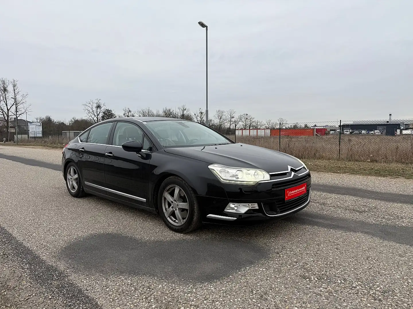 Citroen C5 2,2 HDi FAP Exclusive Aut. Schwarz - 2