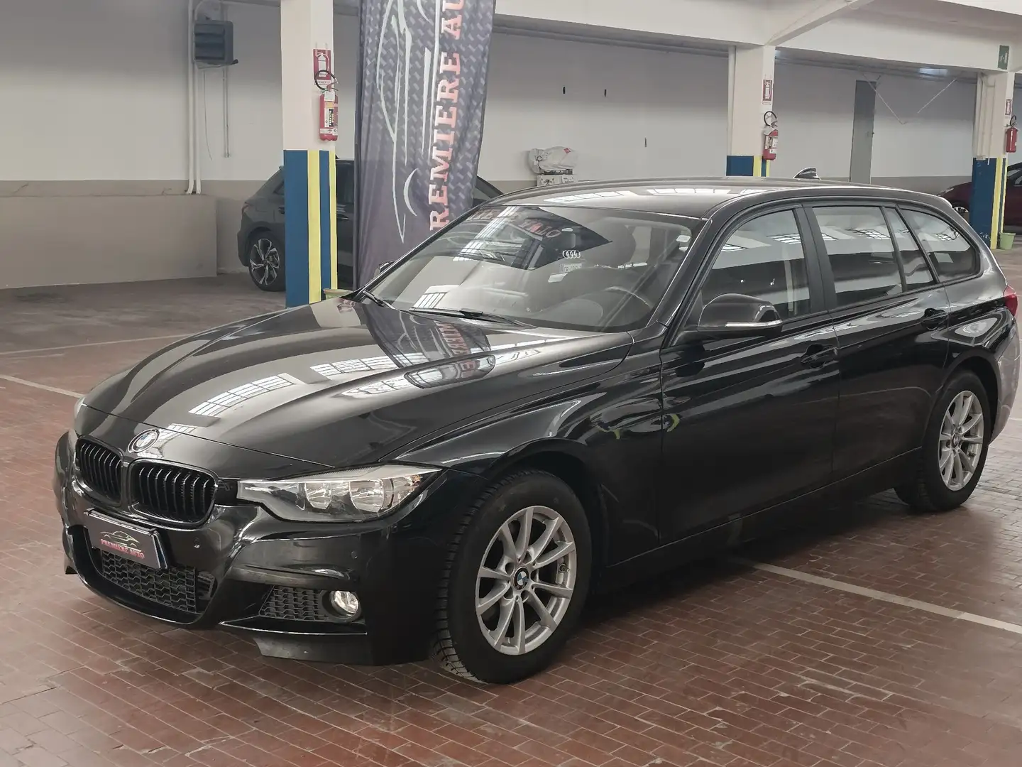 BMW 318 318d Touring Business Advantage auto(PREZZO PROMO) Nero - 2