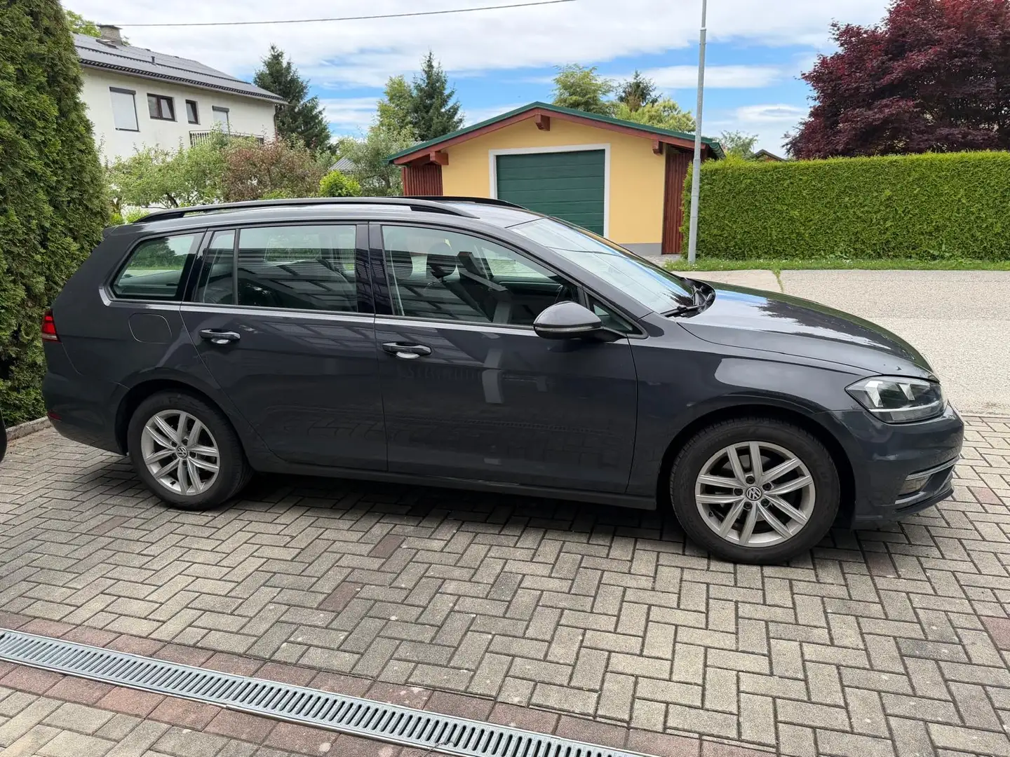 Volkswagen Golf Variant Golf Variant Comfortline 1,6 TDI SCR DSG Comfortline Grau - 1