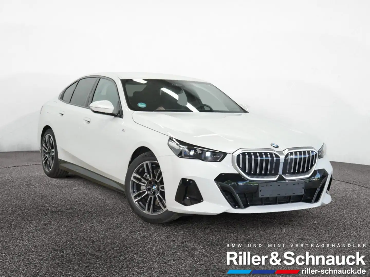 BMW 540 d xDrive M Sport SITZBELÜFTUNG+B&W+ACC+HU Blanc - 2