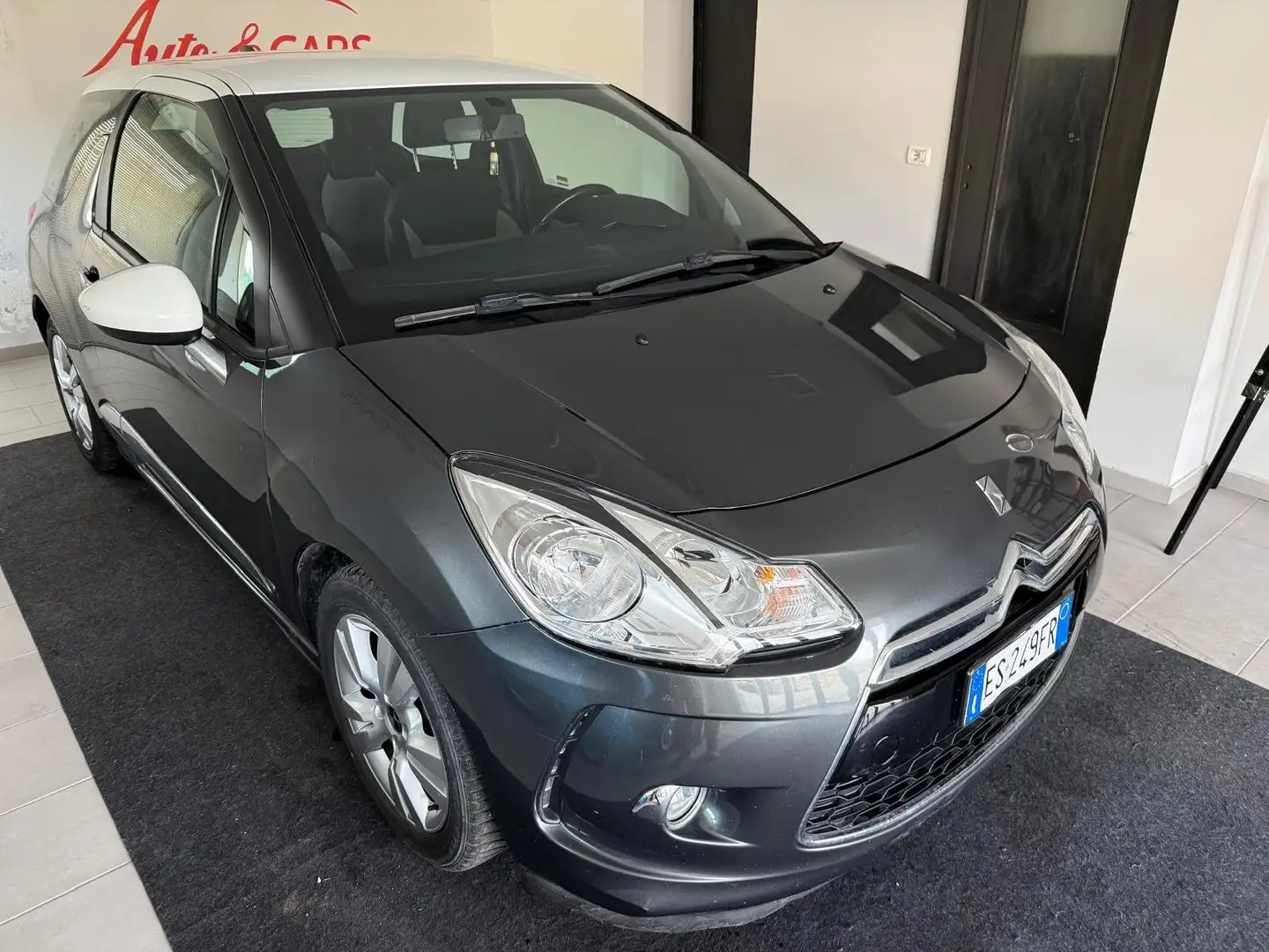 Citroen DS3 1.4 hdi Just Black 70cv NEOPATENTATI Grigio - 2