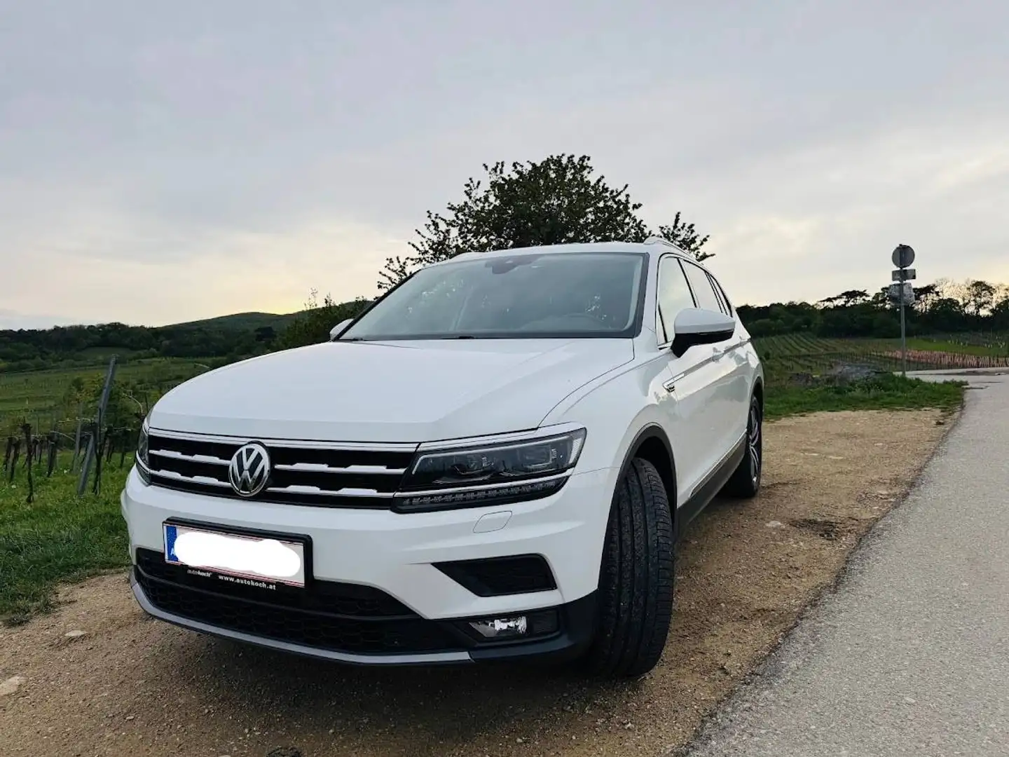 Volkswagen Tiguan Allspace Tiguan 2,0 TDI SCR 4Motion Allspace DSG Allspace Weiß - 1