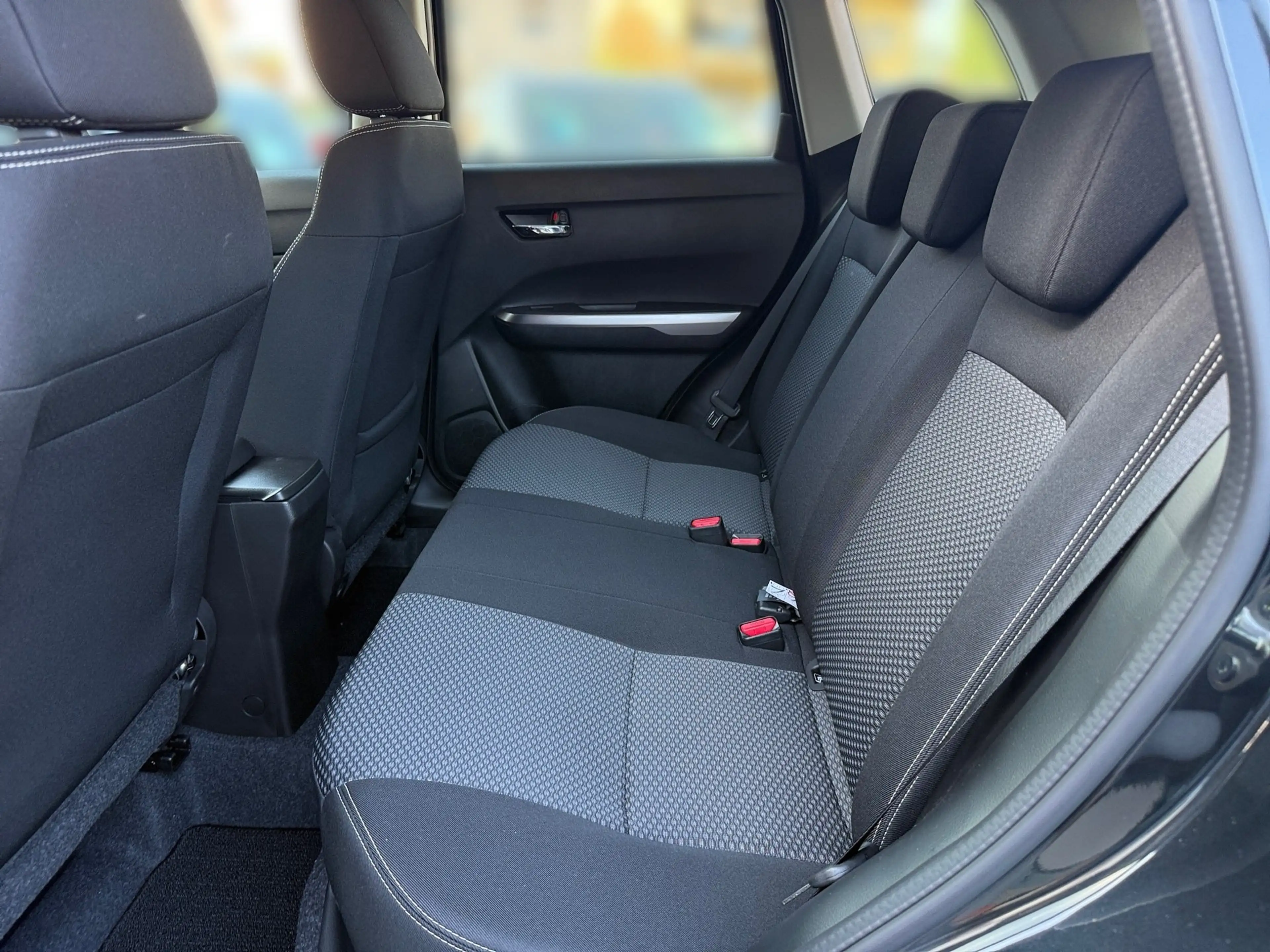 Suzuki Vitara 1.4 DITC HYBRID Shine Facelift Kam. — photo 9