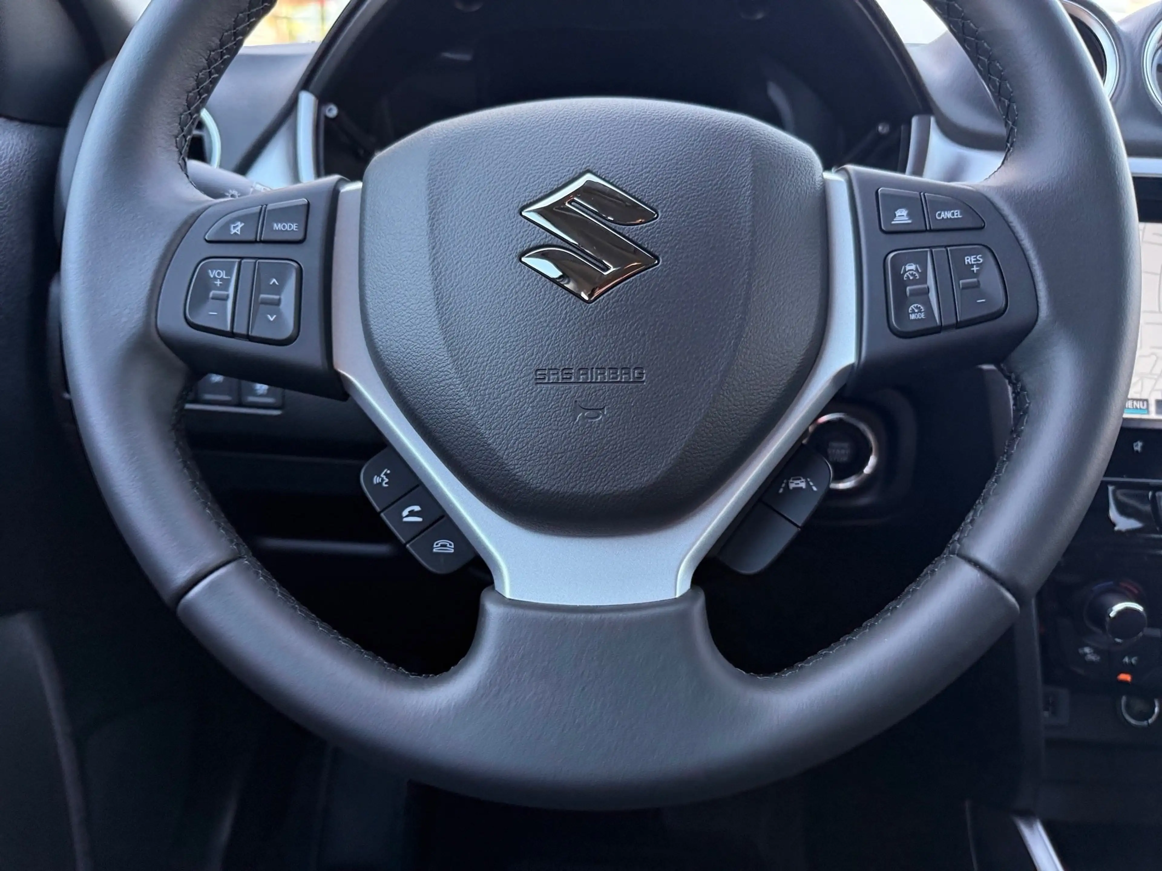 Suzuki Vitara 1.4 DITC HYBRID Shine Facelift Kam. — photo 14