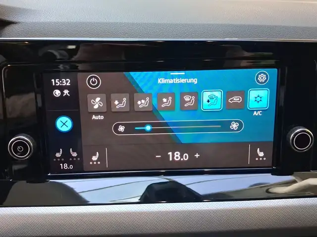 Volkswagen Golf view 15