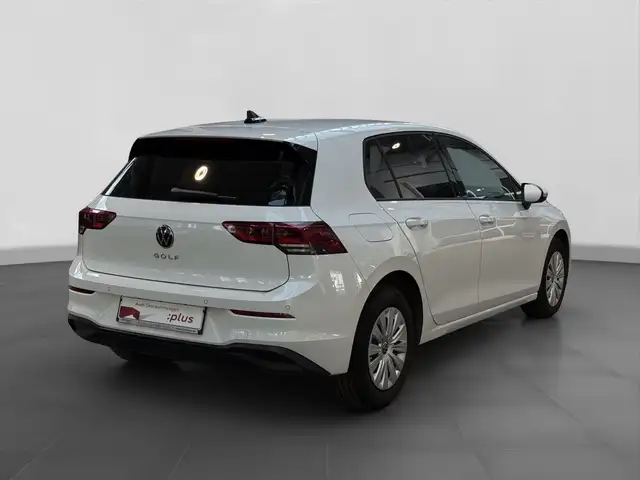 Volkswagen Golf view 3