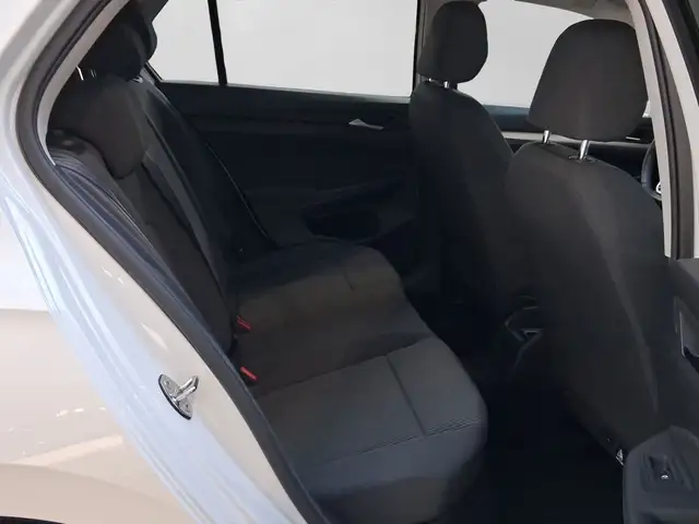 Volkswagen Golf view 6