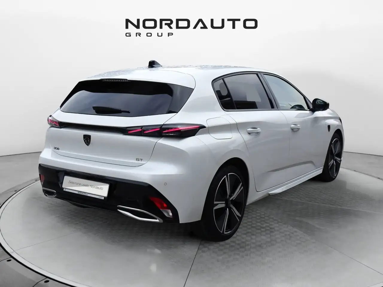 Peugeot 308 3ª serie BlueHDi 130 S&S EAT8 GT 5