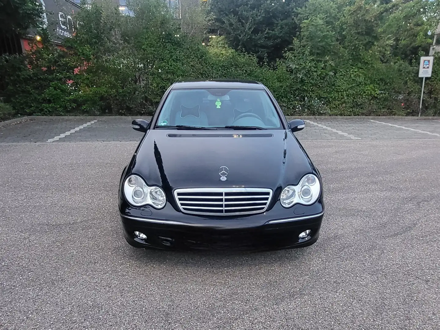 Mercedes-Benz C 280 C-Klasse 4Matic Automatik Avantgarde Schwarz - 2