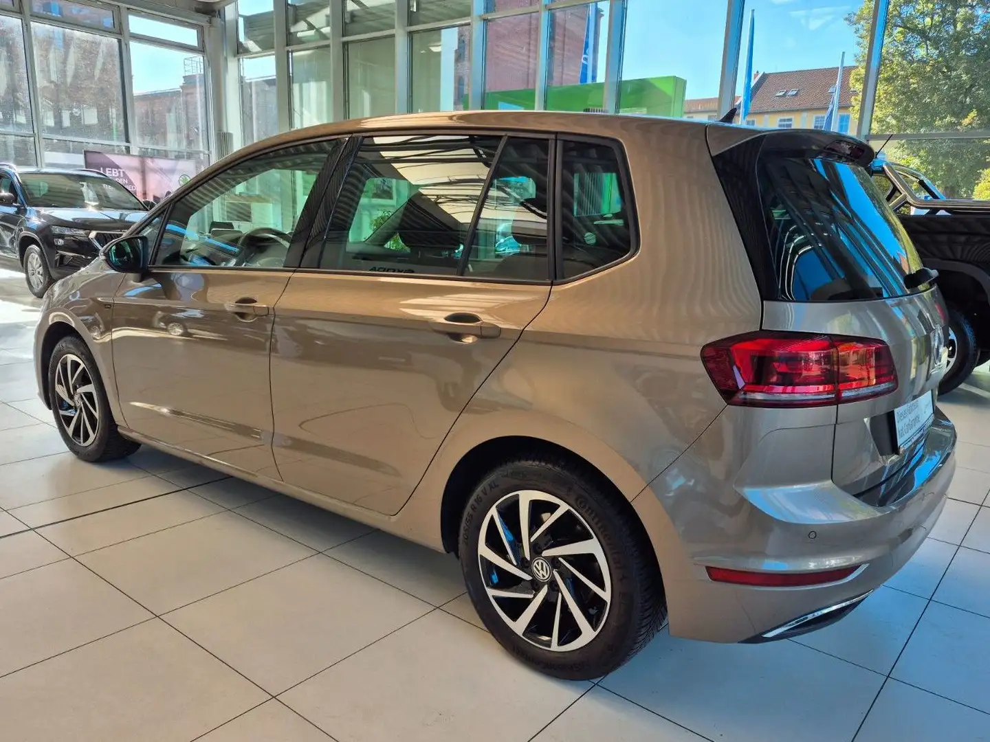 Volkswagen Golf Sportsvan 1.5 TSI DSG JOIN Brun - 2