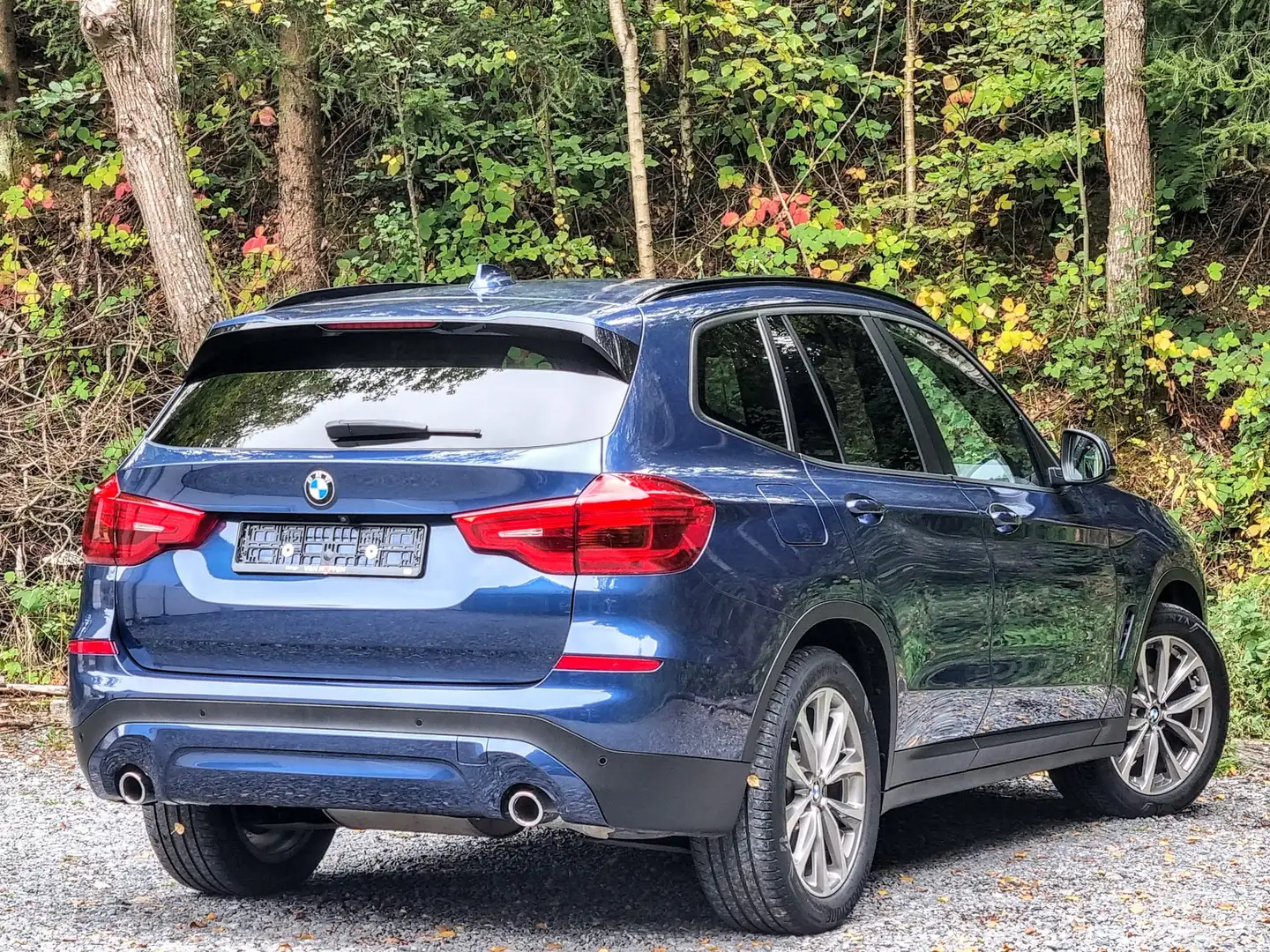 BMW X3 X3 2.0 dA sDrive18 AdBlue * Volant M Technique* Bleu - 2