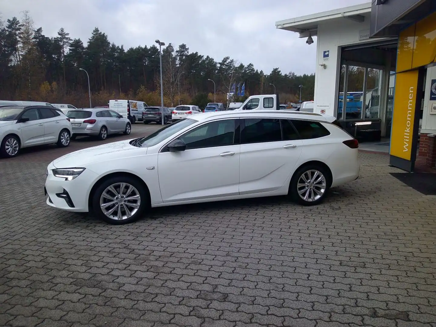Opel Insignia Sports Tourer 2.0 Diesel Aut. Business Elegance Blanc - 2