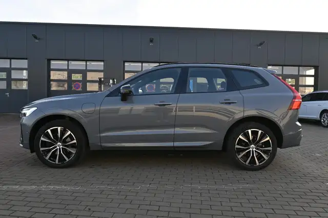 Volvo XC60 view 3