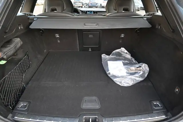 Volvo XC60 view 12