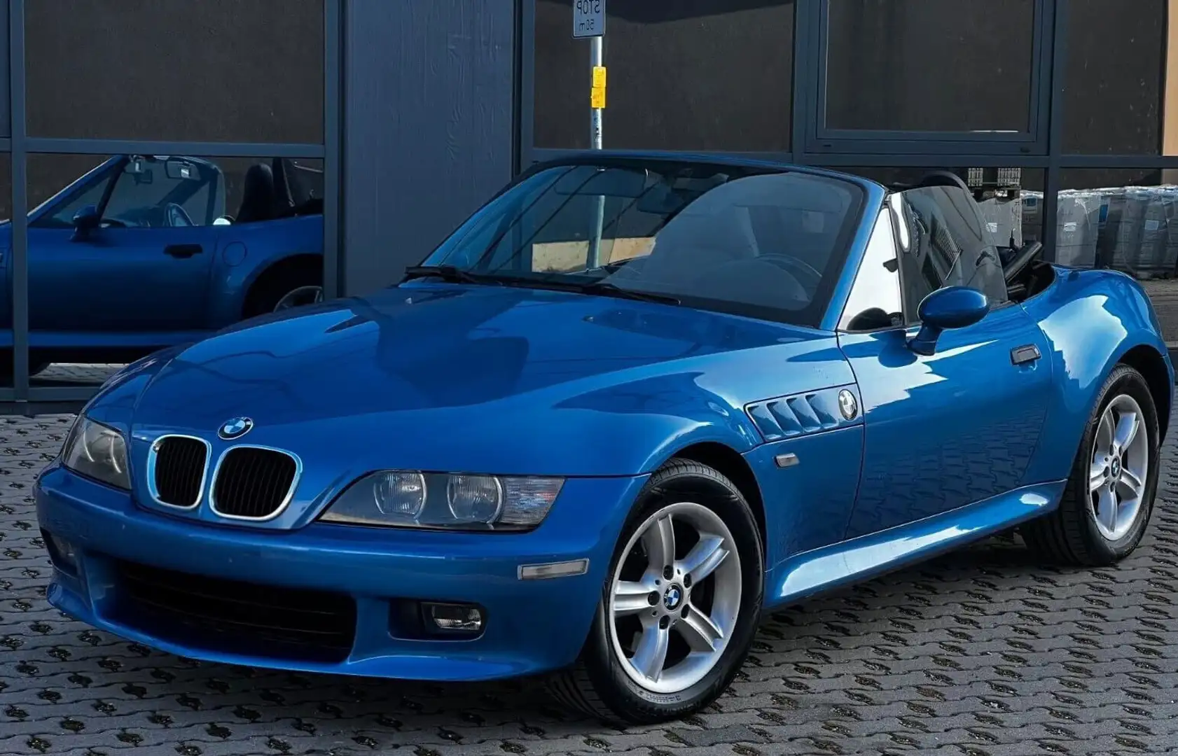 BMW Z3 2.2 Roadster Estoril Individual Blu/Azzurro - 1