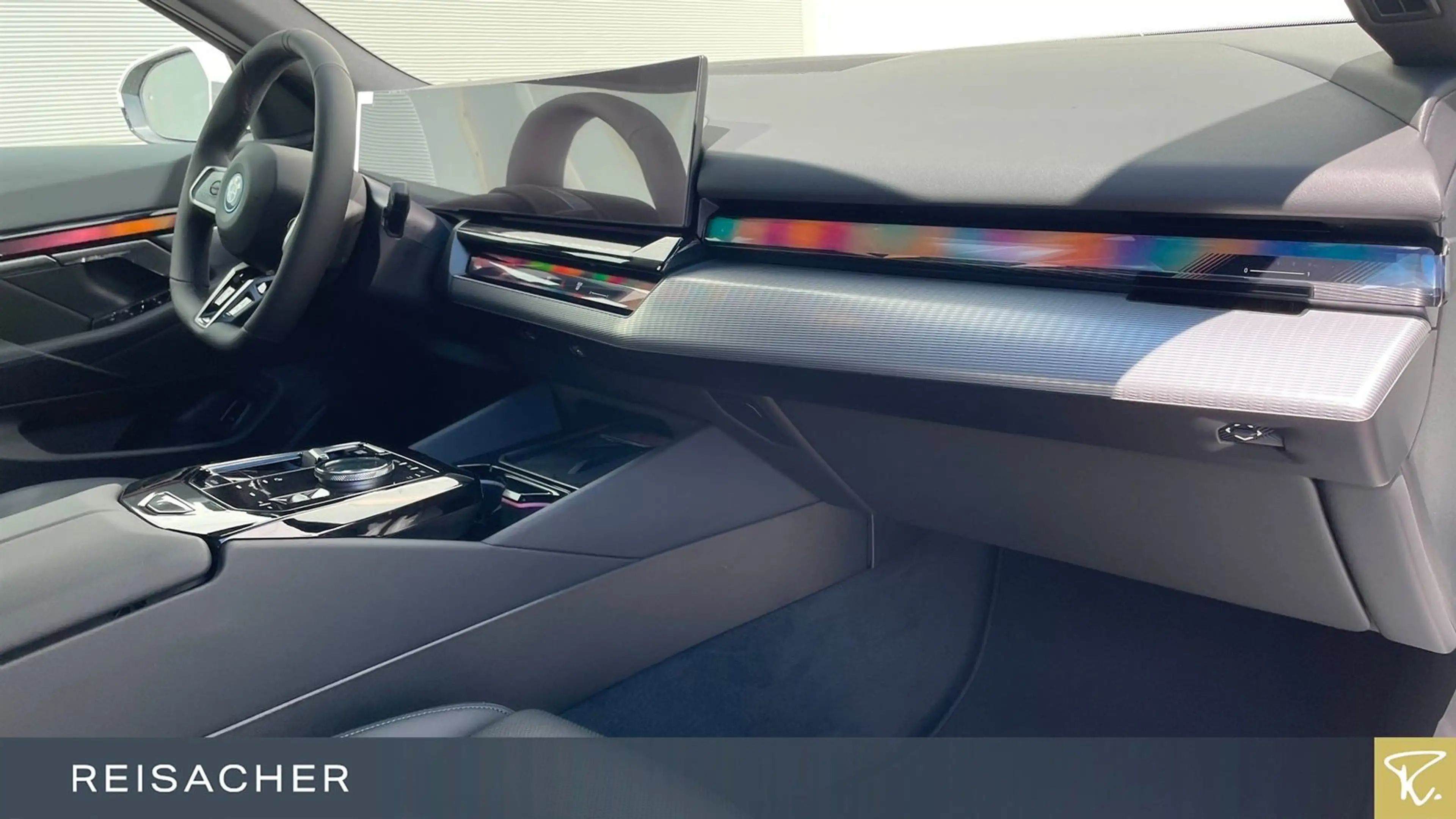BMW i5 A Tou xDrive40 M-Sport,AHK,DAProf,Autom — photo 11