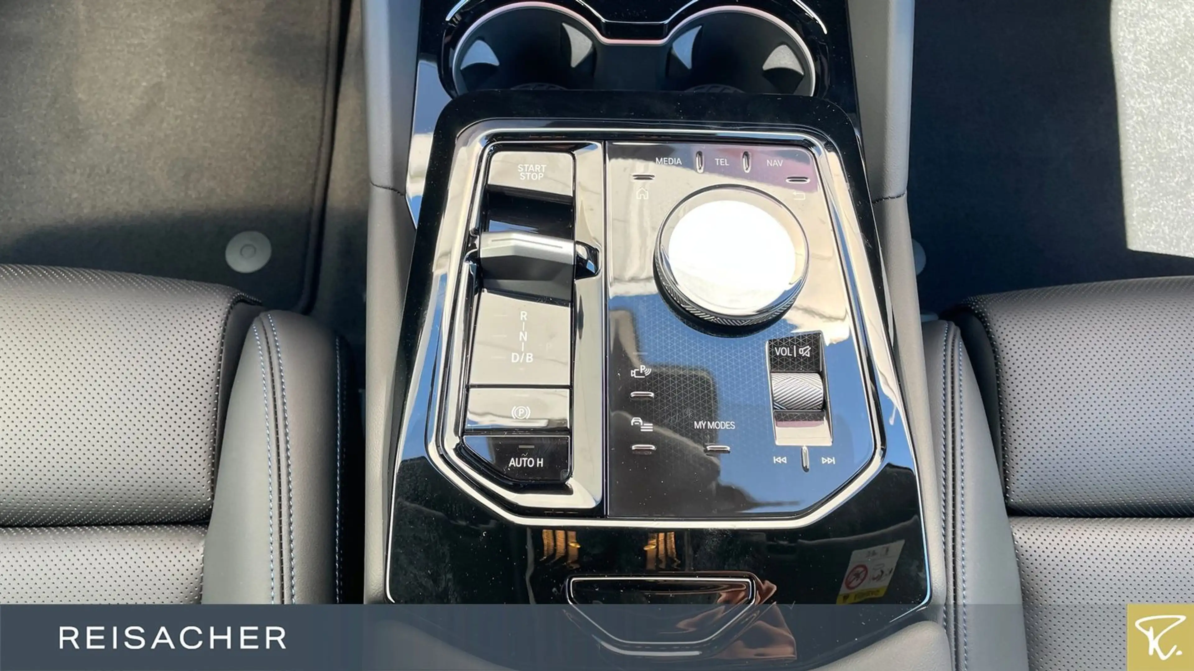 BMW i5 A Tou xDrive40 M-Sport,AHK,DAProf,Autom — photo 10