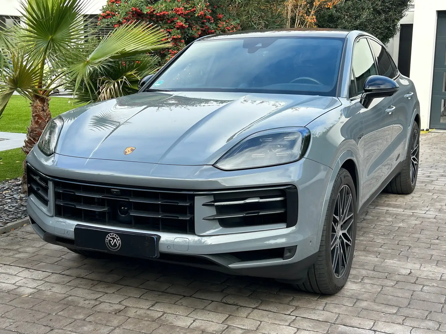 Porsche Cayenne Cayenne Coupé E-Hybrid 3.0 Turbo V6 470 Grau - 2