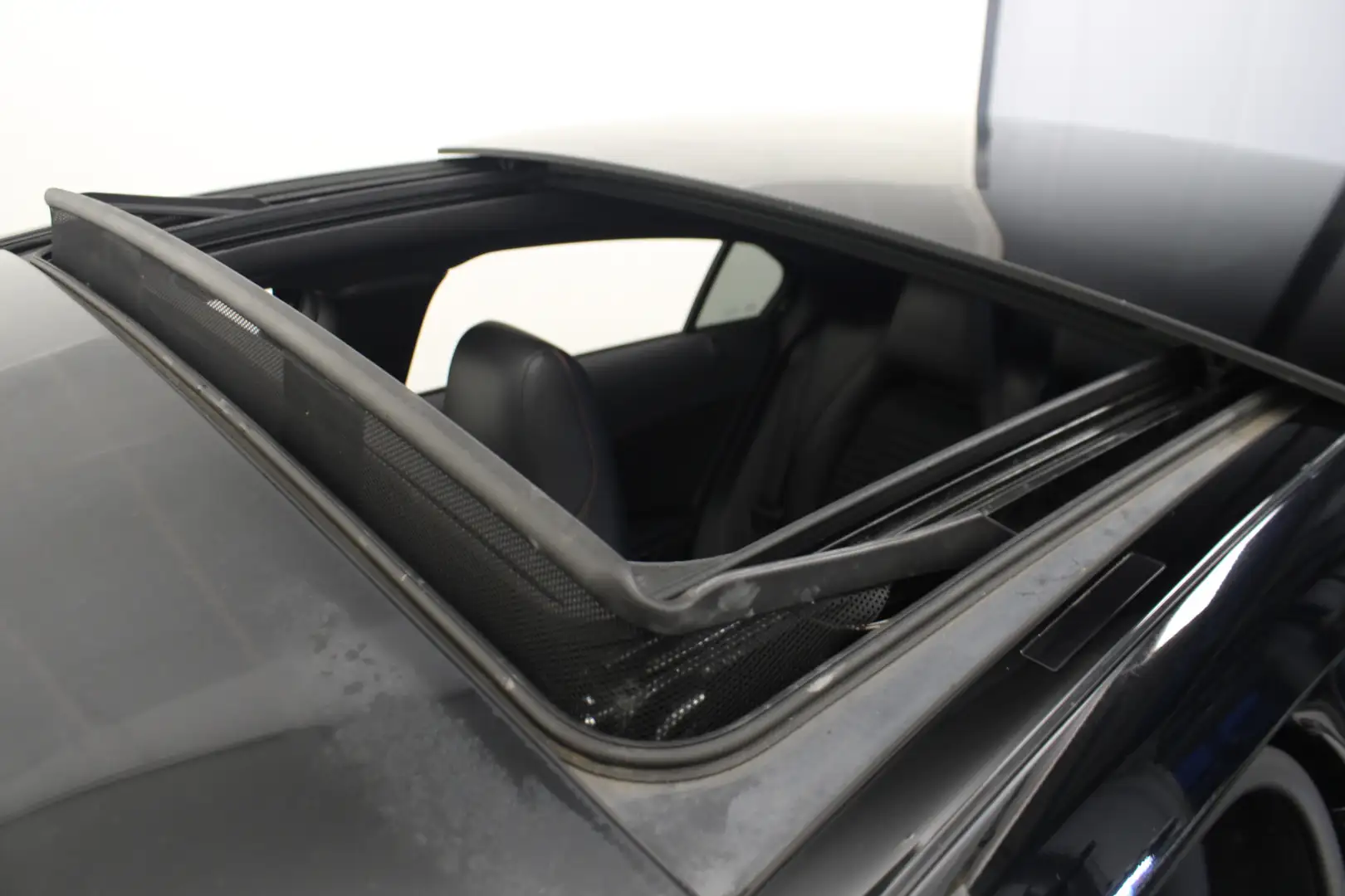 Mercedes-Benz A 180 Prestige |AMG|Pano| Schwarz - 2