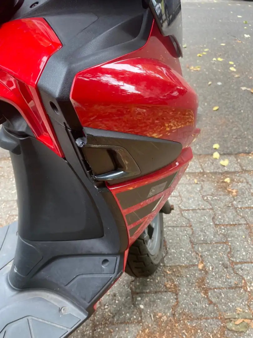 Aprilia SXR 50 Aprilia Sxr50 Rot - 2