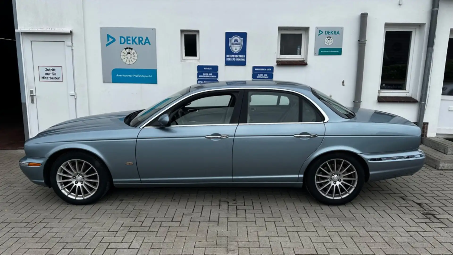 Jaguar XJ 6  2.7 D  Executive* 1. Hand *Jaguar SH Azul - 2