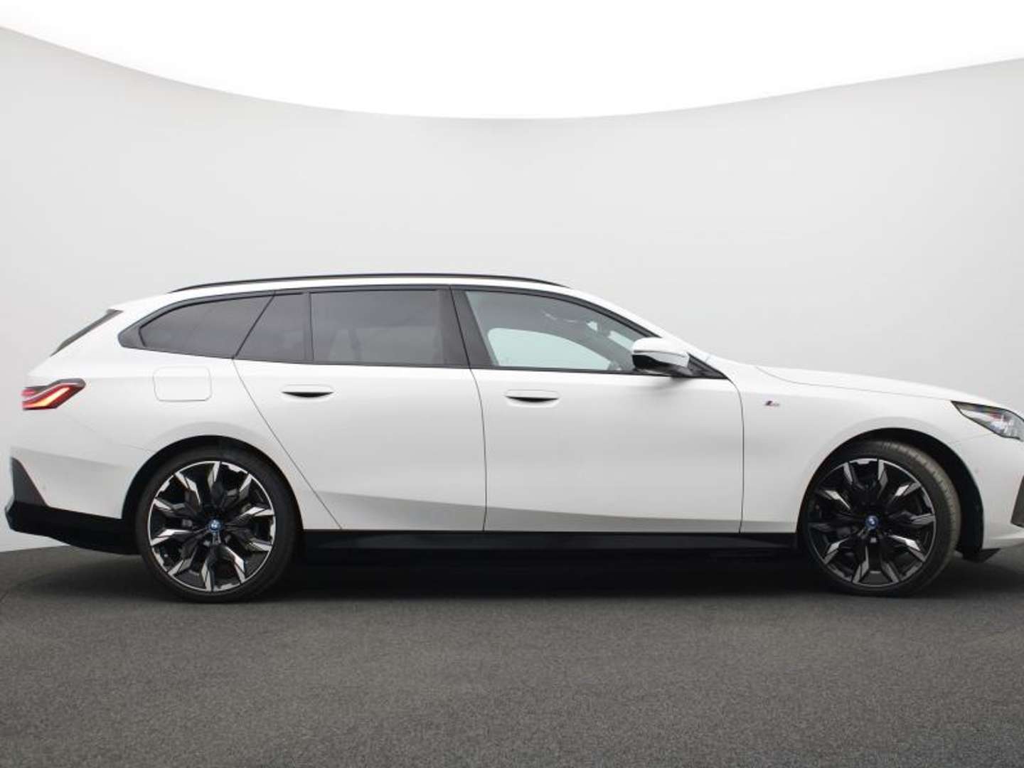 BMW I5 M Sport -  - Joinsteer - #2