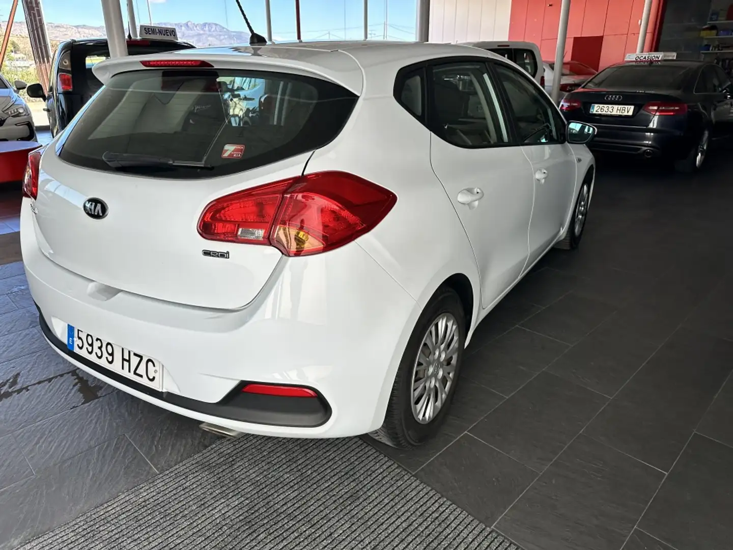 Kia Ceed / cee'd 1.4CRDi Concept Bianco - 2