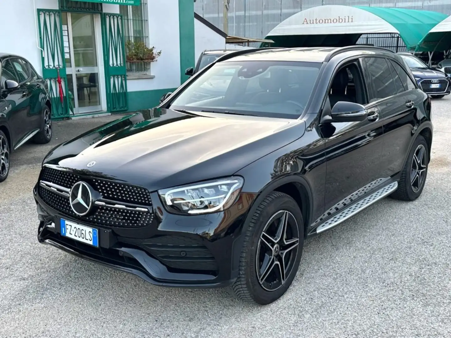 Mercedes-Benz GLC 220 d 4MATIC PREMIUM AUTO NAVI KAMERA AIRMATIC PEDANE Noir - 2