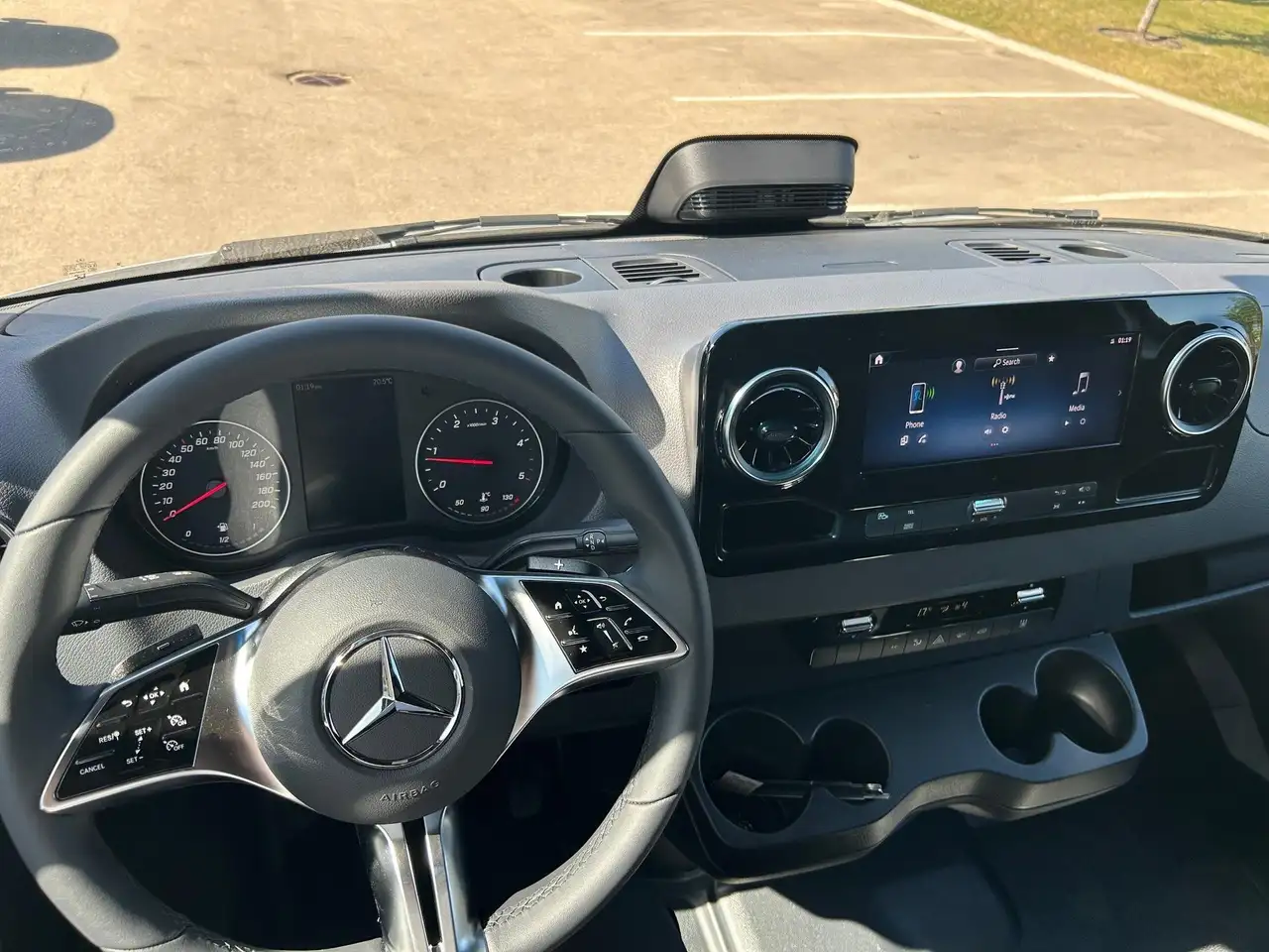 Mercedes-Benz Sprinter снимка Mercedes-Benz Sprinter