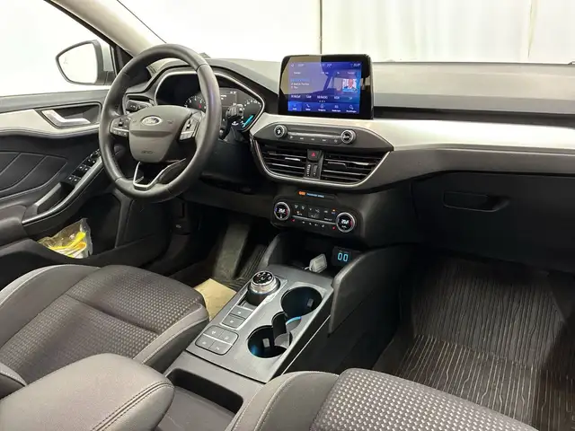 Ford Focus view 11