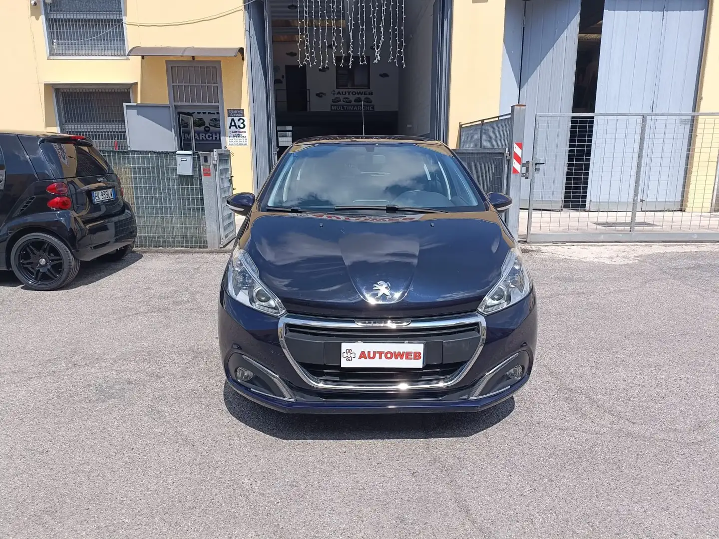 Peugeot 208 5p 1.2 puretech Active gpl 82cv Negro - 1