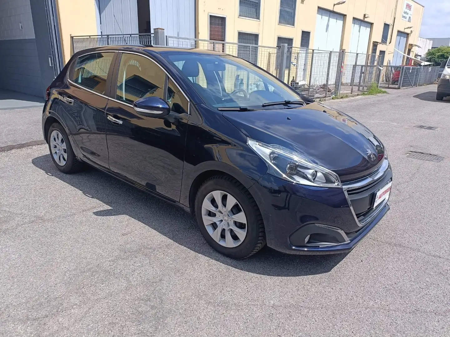 Peugeot 208 5p 1.2 puretech Active gpl 82cv Negro - 2