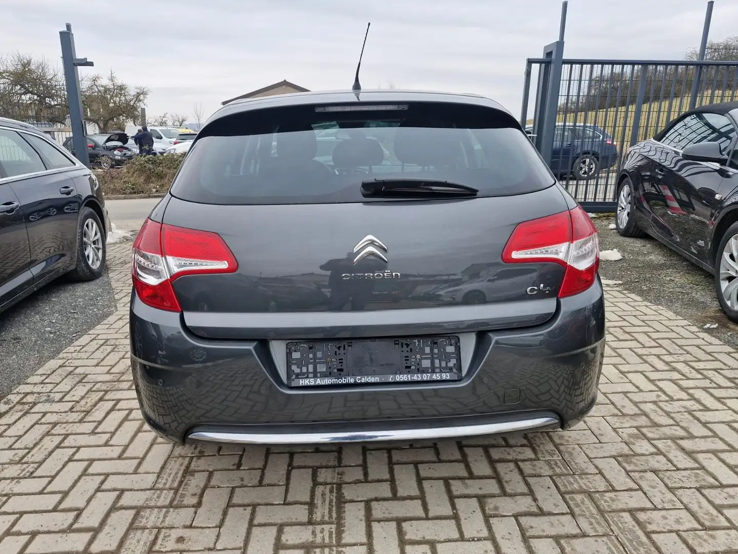 Citroen C4 Lim. Selection Grau - 2