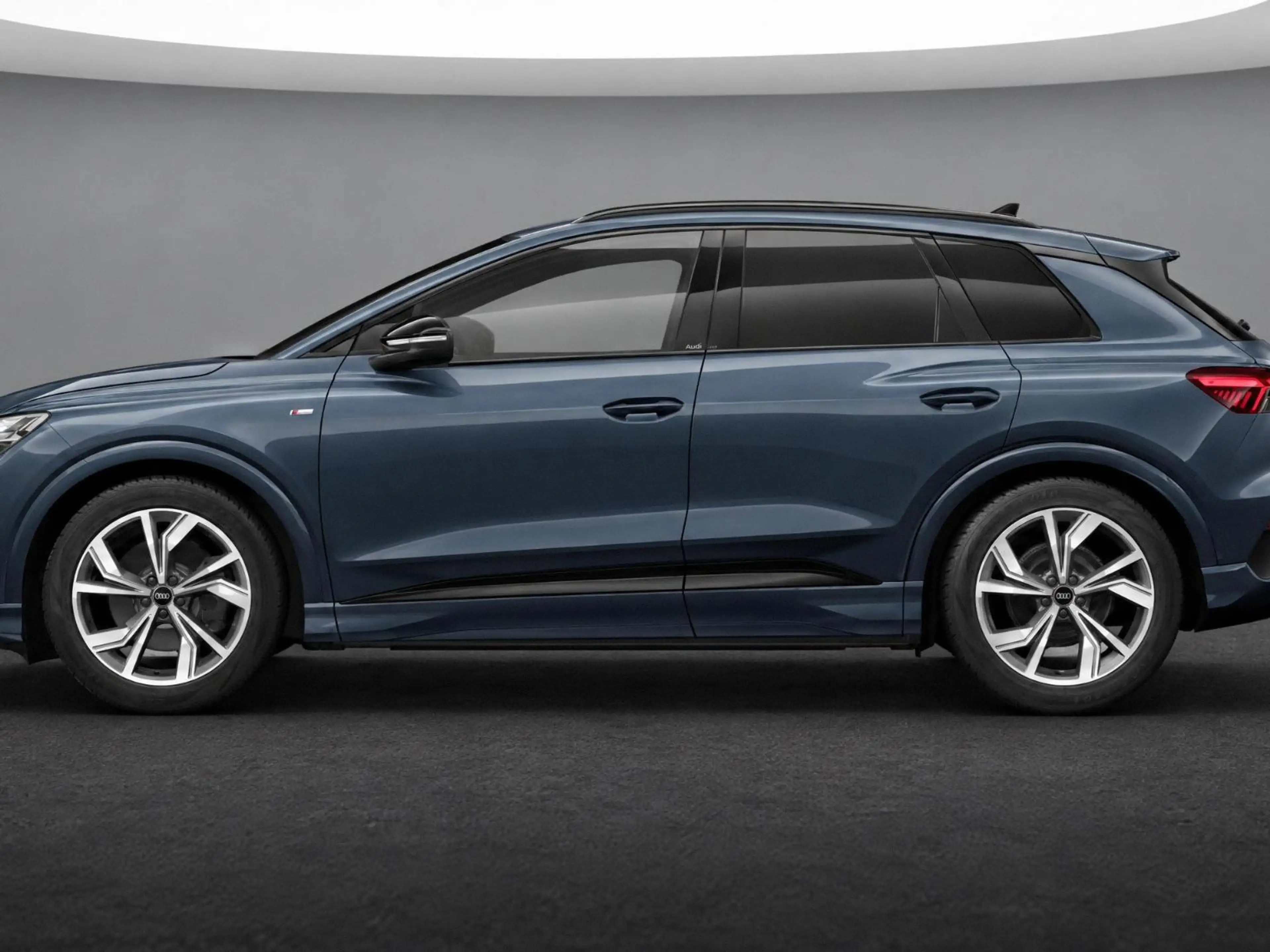 Audi Q4 e-tron S edition performance 82 kWh 286 PK · Trekhaak ele — photo 8