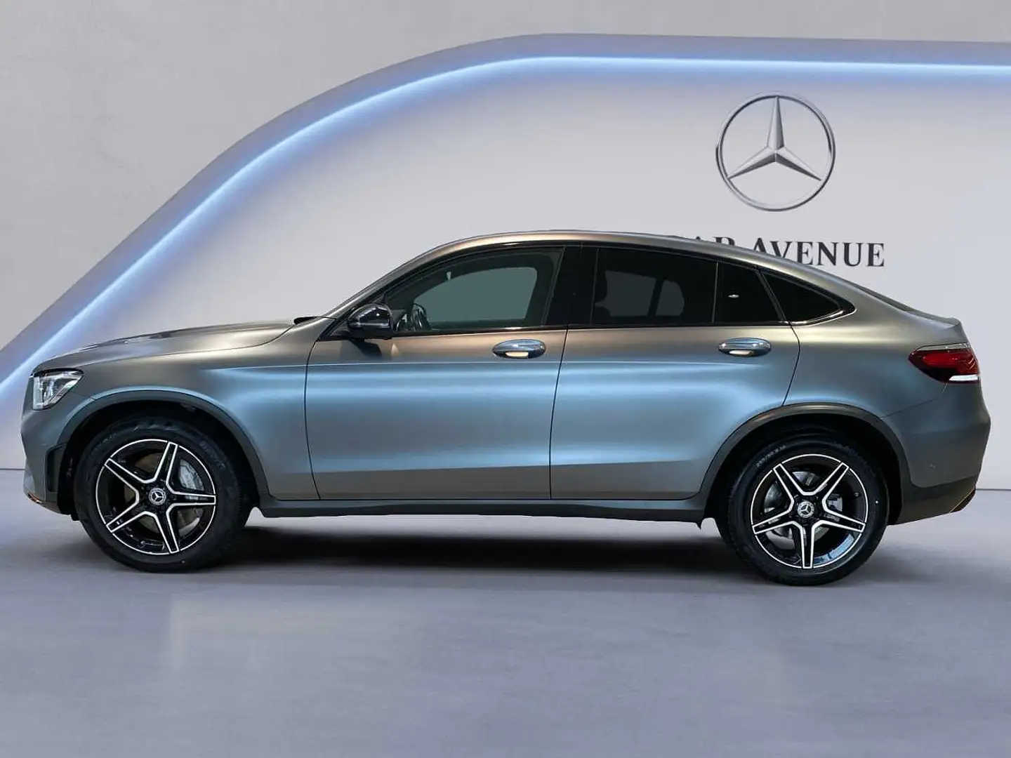 Mercedes-Benz GLC 200 d Coupé AMG Line Grau - 2