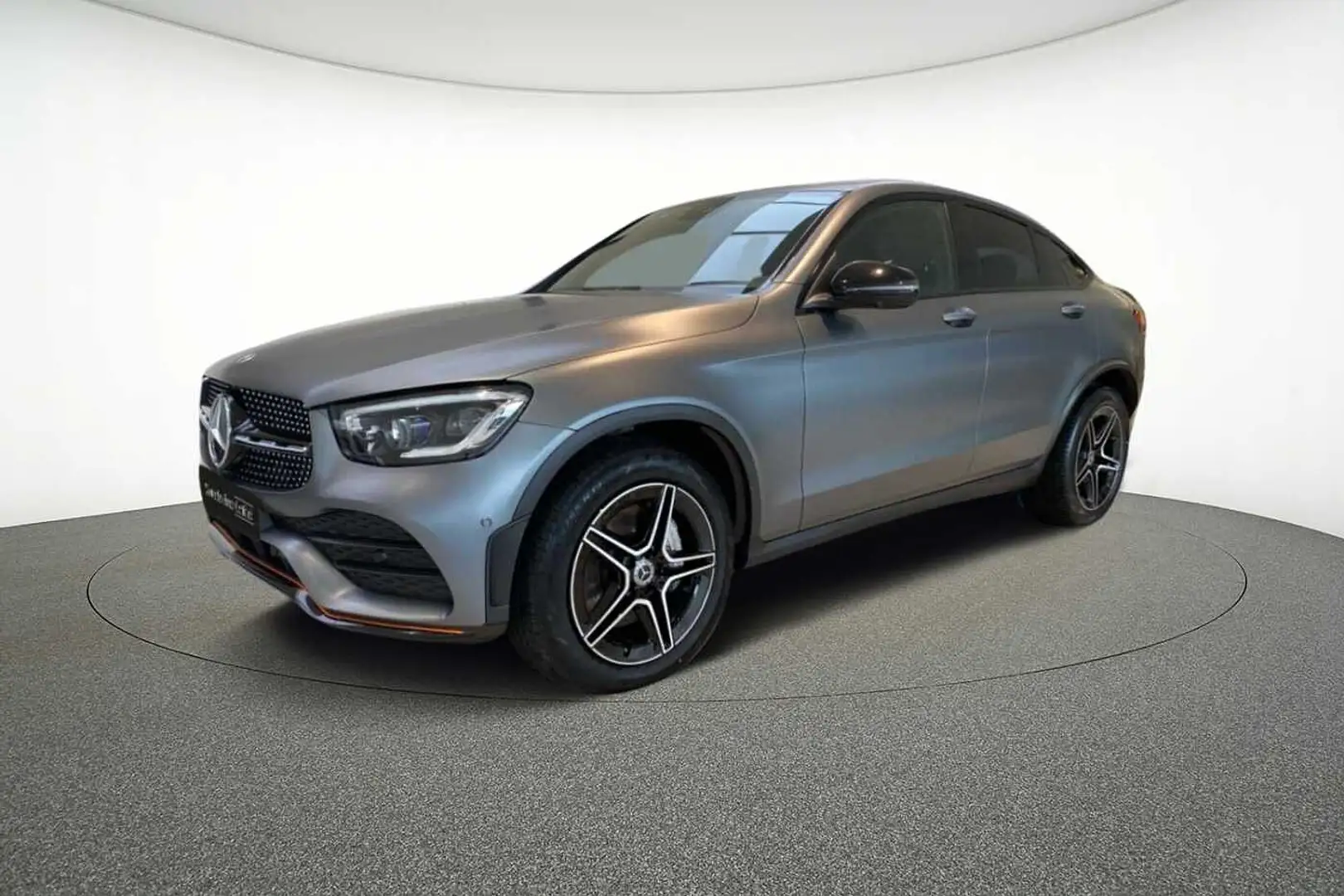 Mercedes-Benz GLC 200 d Coupé AMG Line Grijs - 1