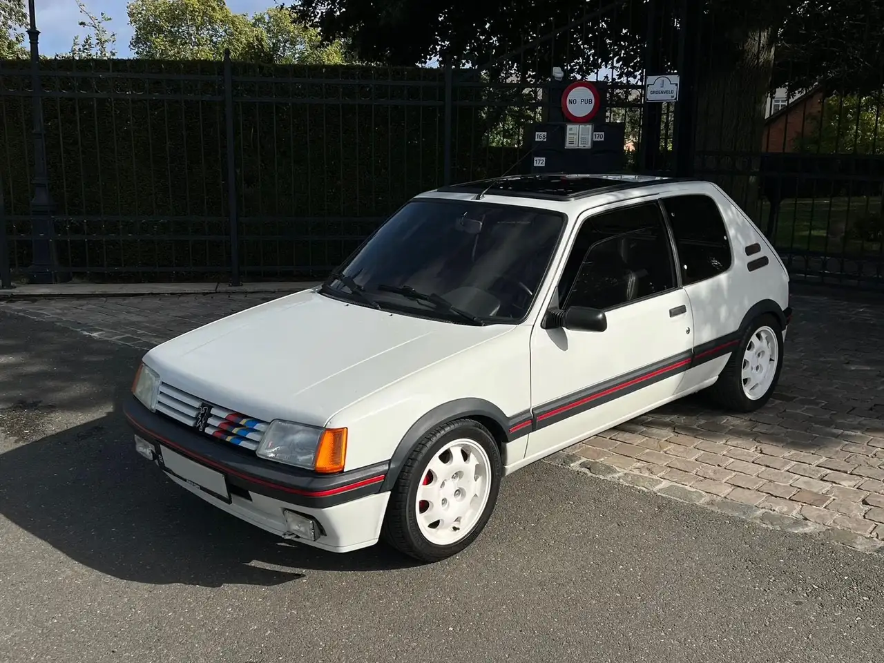 Peugeot 205 Gti 1.9, foto 1