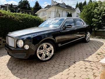 Exclusive Two- Tone | NAIM | Bentley Service |