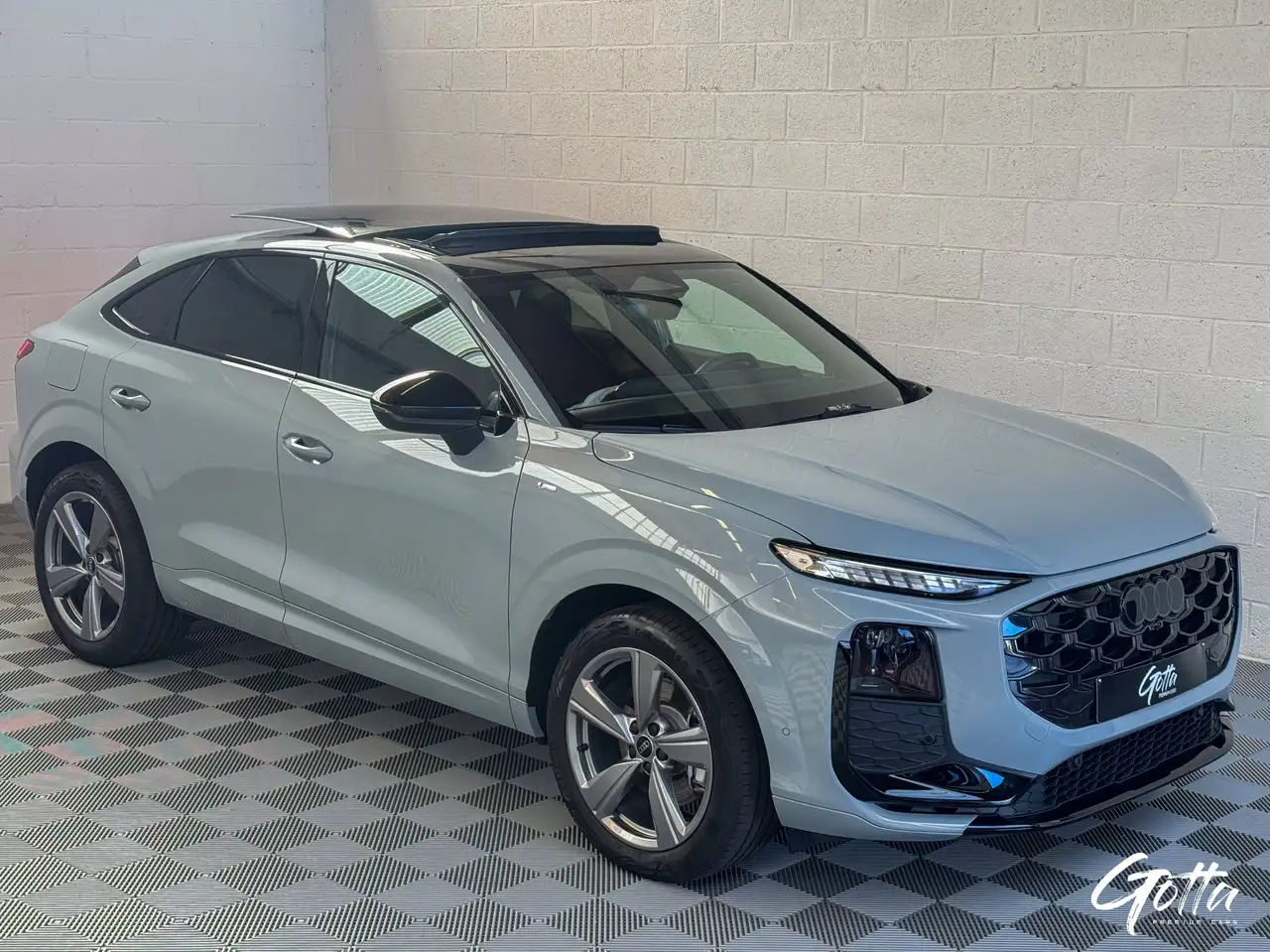 Audi Q3 Sportback 2.0 TDi 150CH*NEW MODEL/S-LINE X2/LED MATRIX FEUX ARRIERE OLED/AUDI RINGS ECLAIREE/TOIT OUVRANT PANORAMIQUE, миниатюра 3