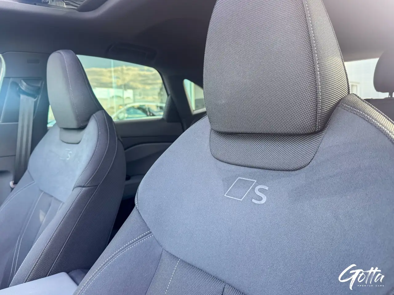 Audi Q3 Sportback 2.0 TDi 150CH*NEW MODEL/S-LINE X2/LED MATRIX FEUX ARRIERE OLED/AUDI RINGS ECLAIREE/TOIT OUVRANT PANORAMIQUE, миниатюра 7