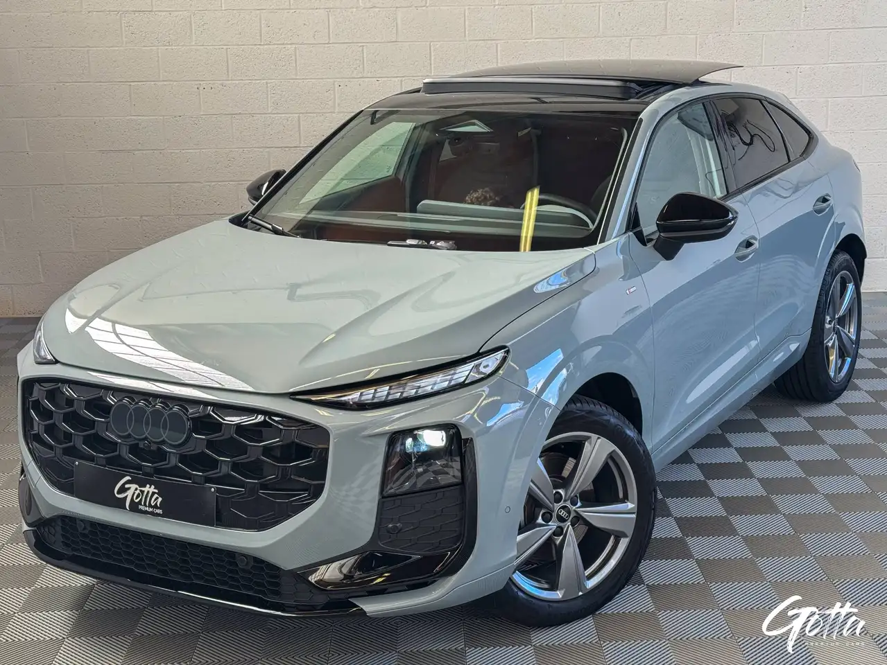 Audi Q3 Sportback 2.0 TDi 150CH*NEW MODEL/S-LINE X2/LED MATRIX FEUX ARRIERE OLED/AUDI RINGS ECLAIREE/TOIT OUVRANT PANORAMIQUE