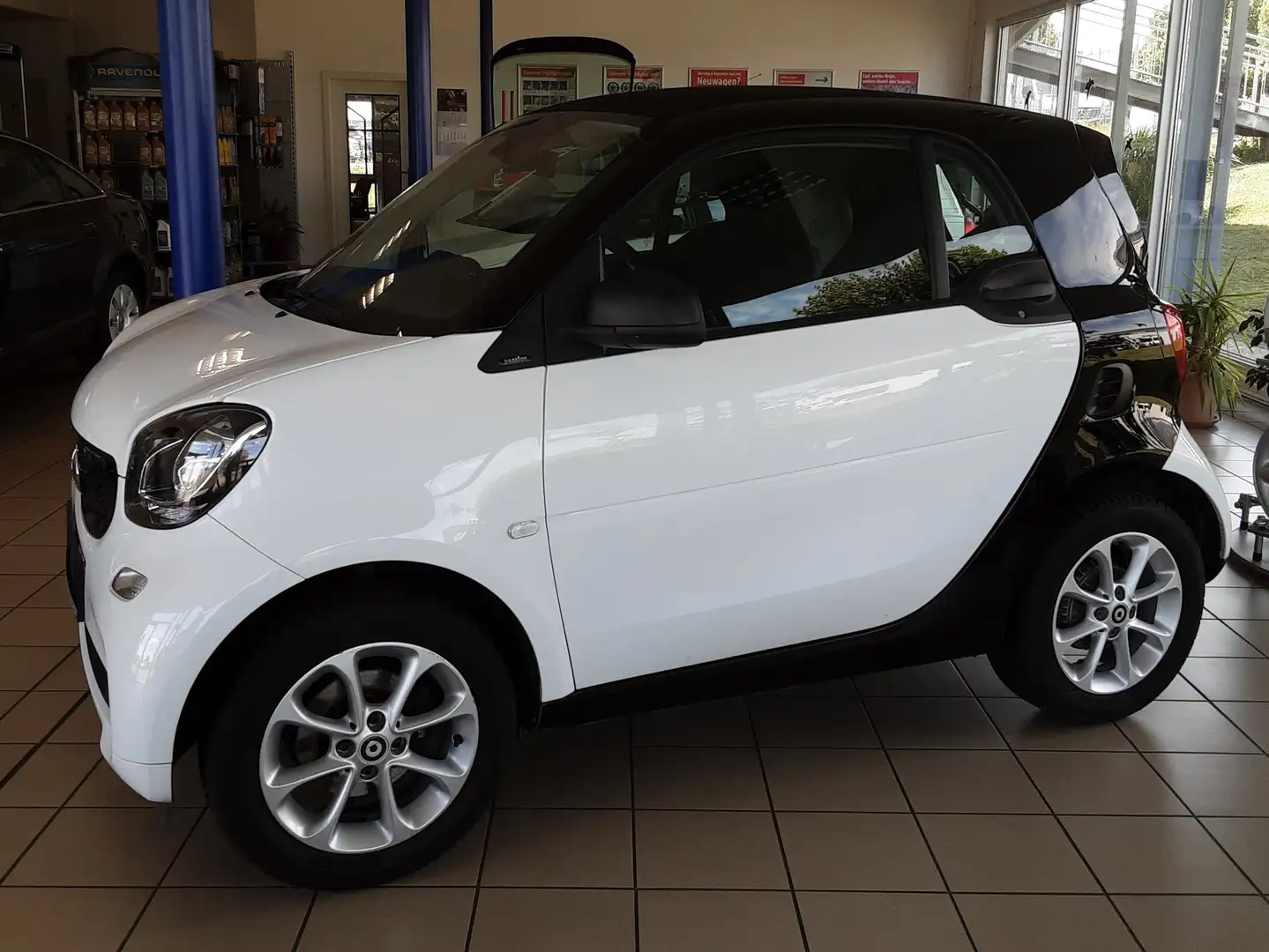 smart forTwo coupe Wit - 2