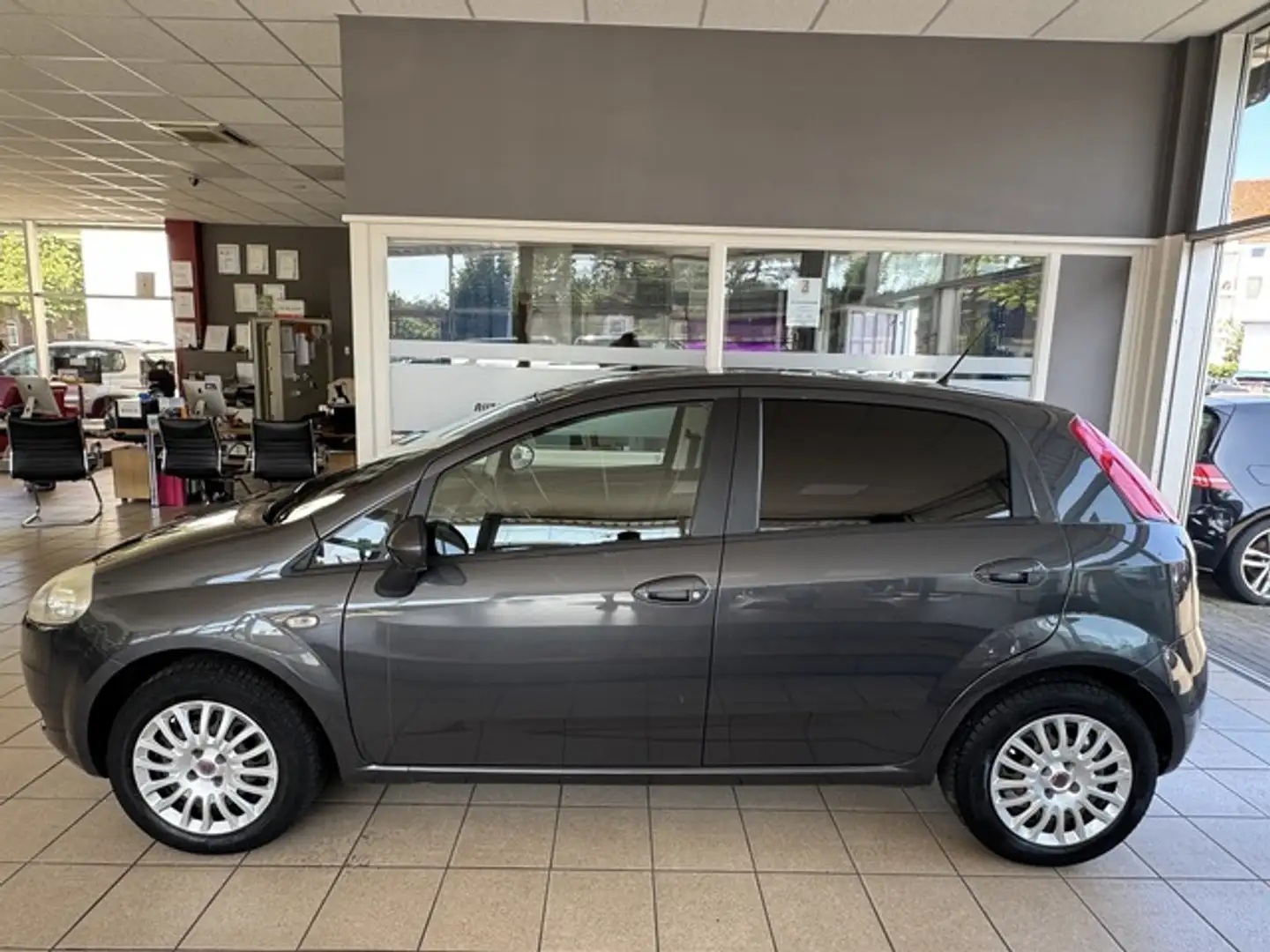 Fiat Grande Punto Klima PDC blue&me TÜV-November-2026 Szürke - 1